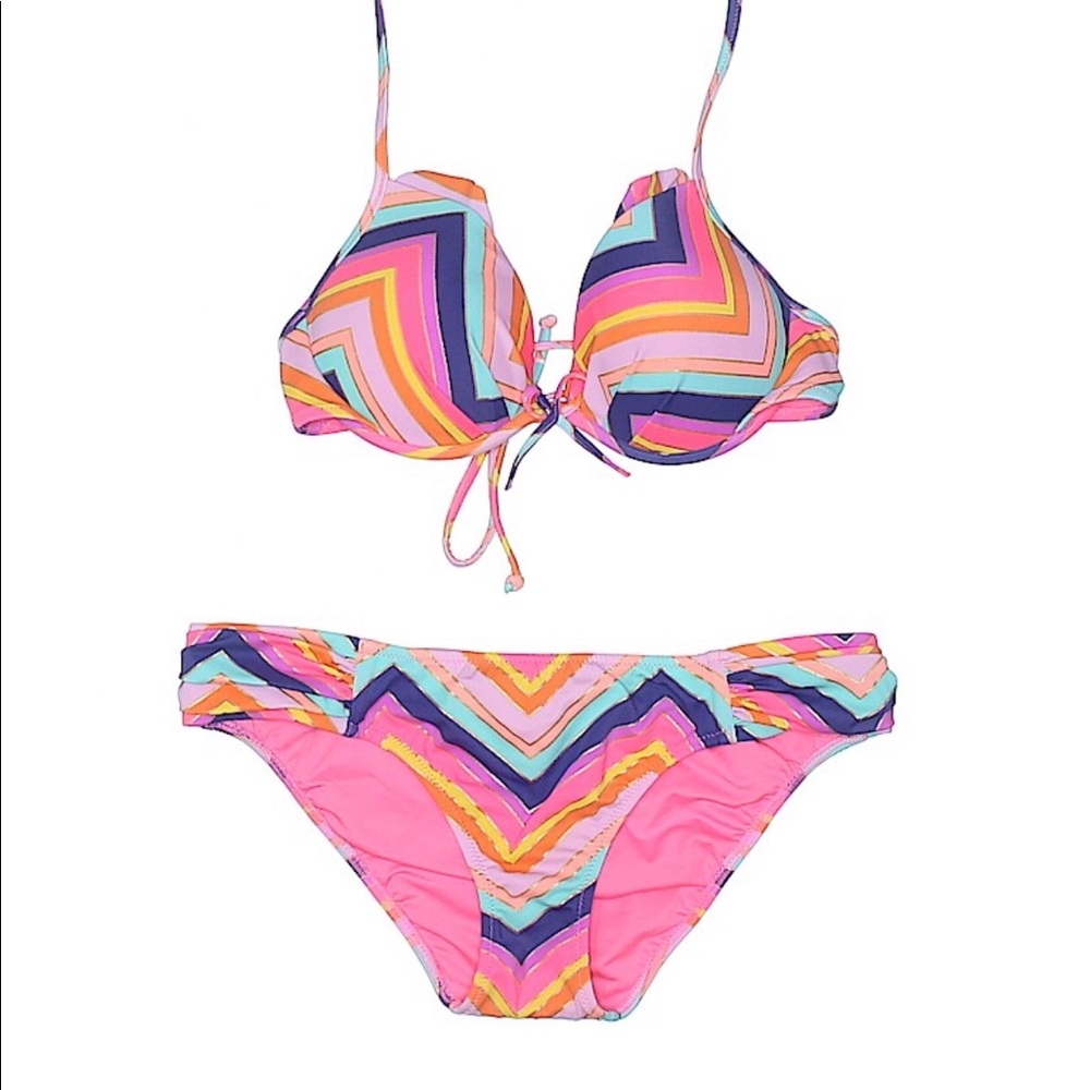 32B VS Chevron Swim Set
